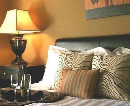 The Clarke Hotel Уокешо Номер фото